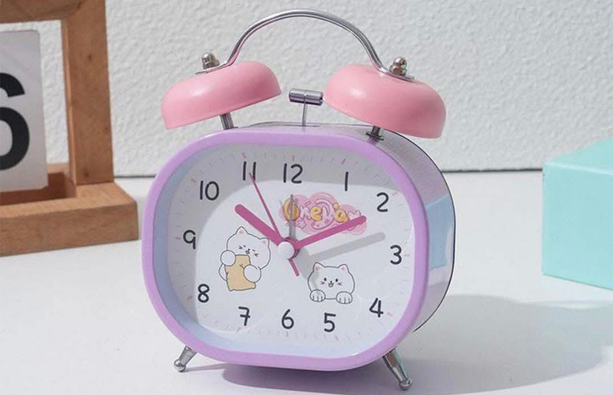 Réveil Matin Vintage à Double Cloche "Chat Kawaii" - Silencieux et Lumineux