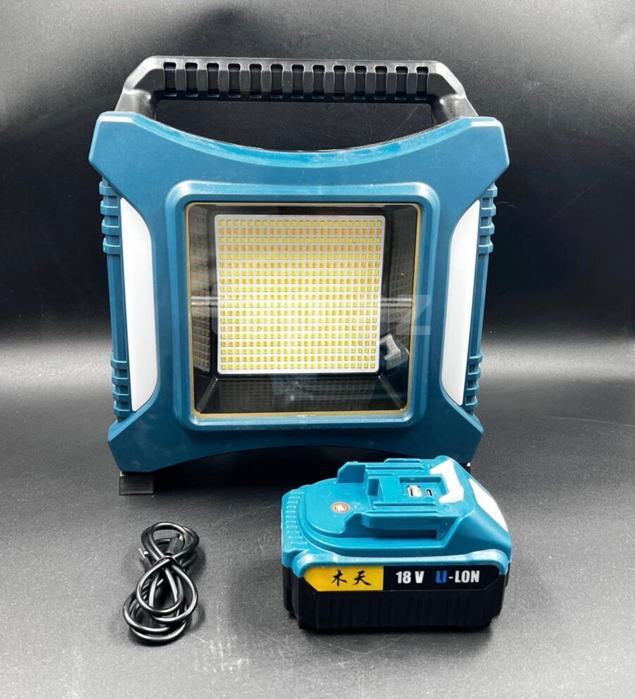 Projecteur de Chantier LED Multifonction 18V – Batterie Rechargeable & Powerbank USB-C